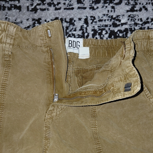 BDG Urban Outfitters Camel Cargo Pants Small Y2K Baggy Gorpcore Tan - Picture 9 of 15